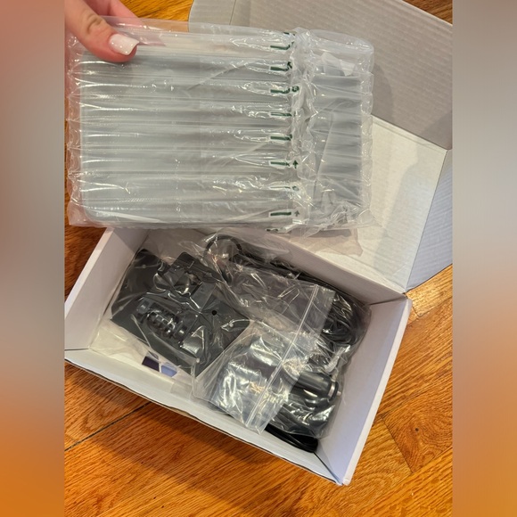 Portable Wireless Car Stereo - Picture 4 of 5